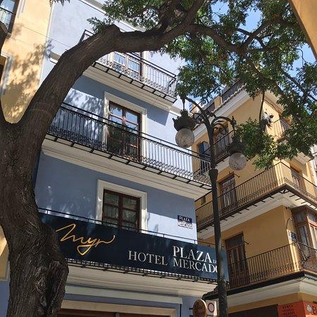 La CENTRAL Mediterranean Fresh Food